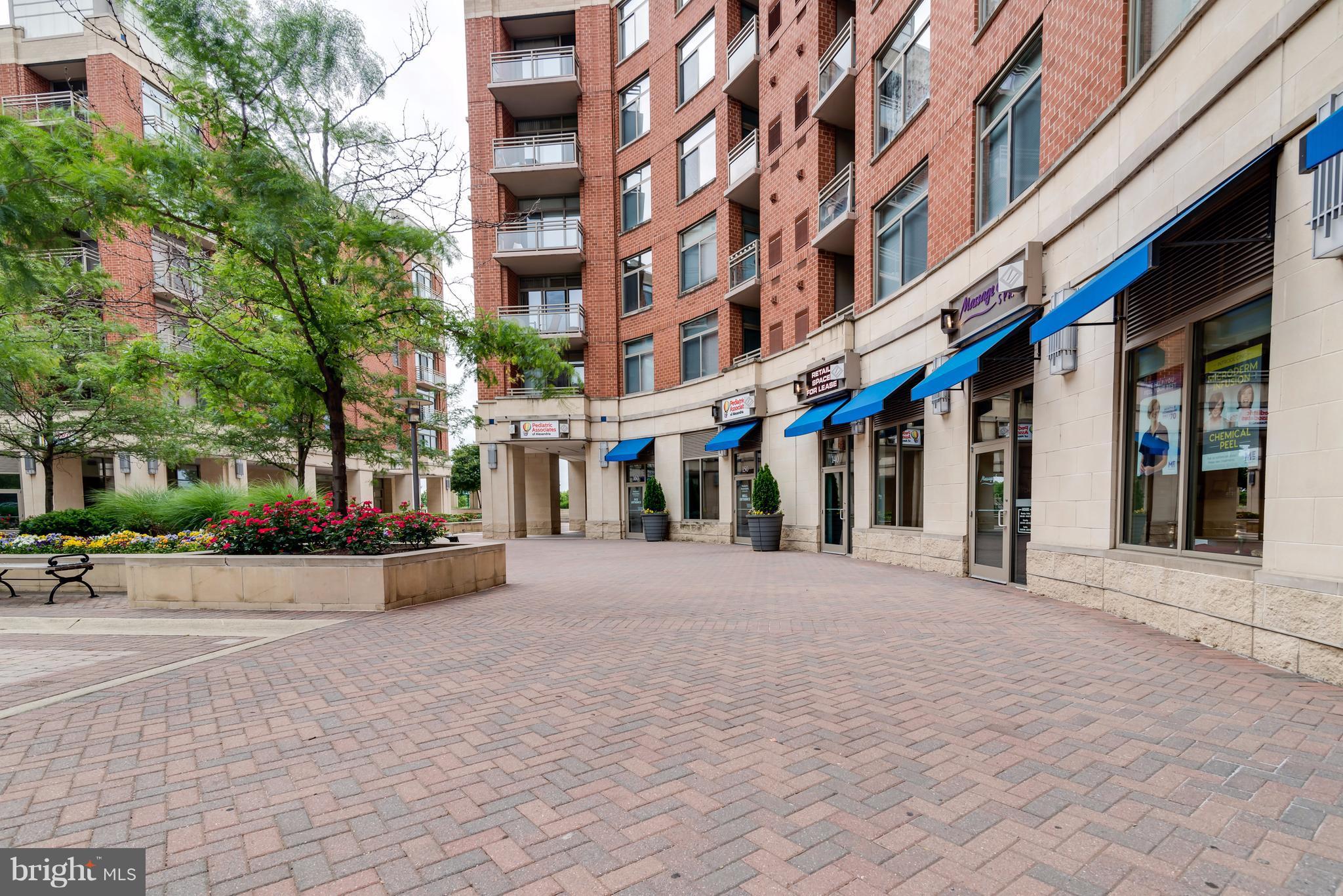 ECLIPSE ON CENTER PARK - Residential Lease