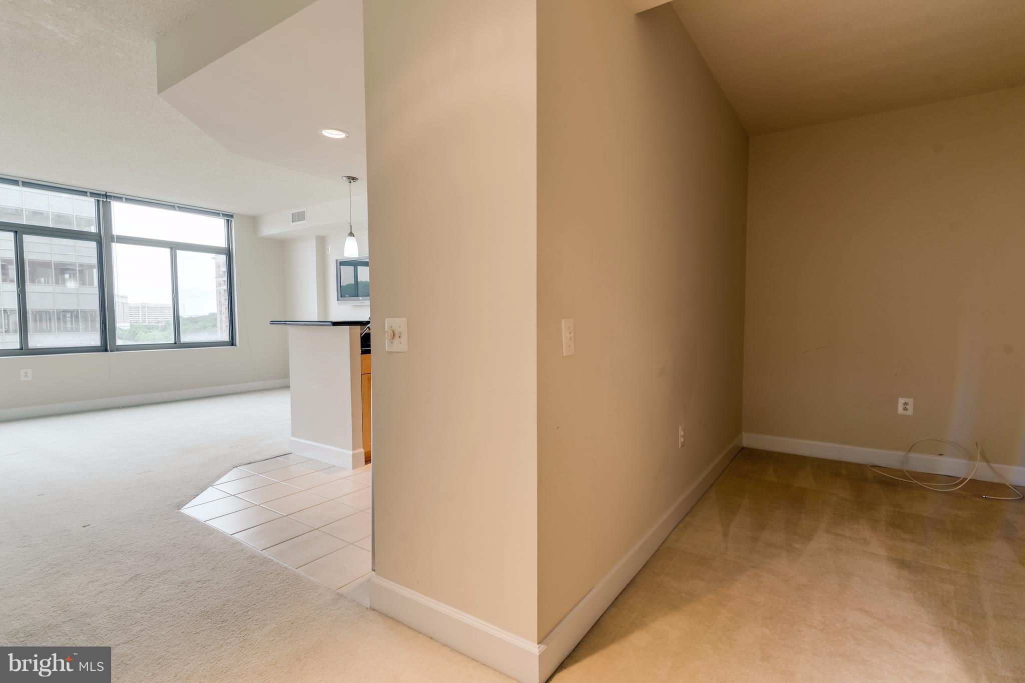 ECLIPSE ON CENTER PARK - Residential Lease