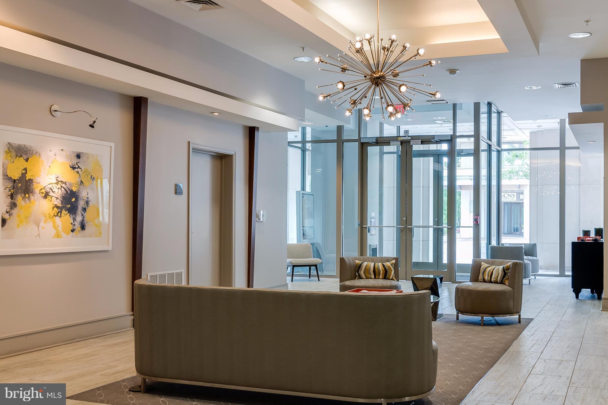 ECLIPSE ON CENTER PARK - Residential Lease