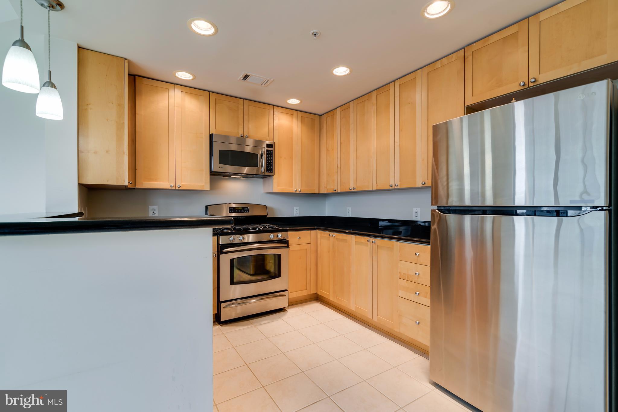 ECLIPSE ON CENTER PARK - Residential Lease