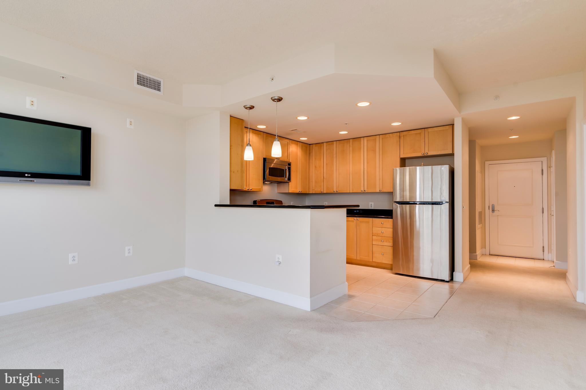 ECLIPSE ON CENTER PARK - Residential Lease