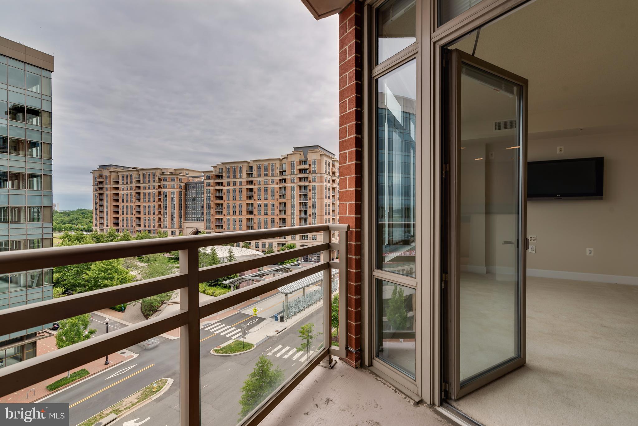 ECLIPSE ON CENTER PARK - Residential Lease