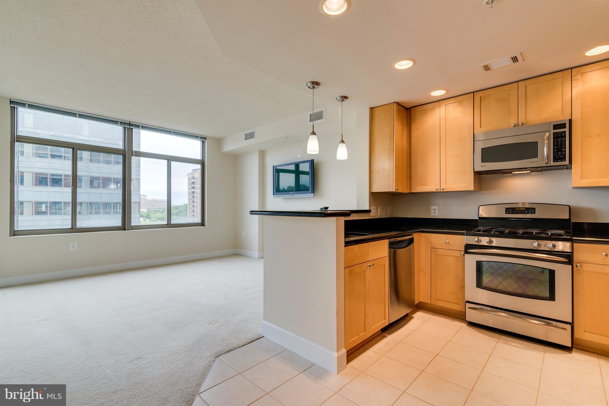 ECLIPSE ON CENTER PARK - Residential Lease