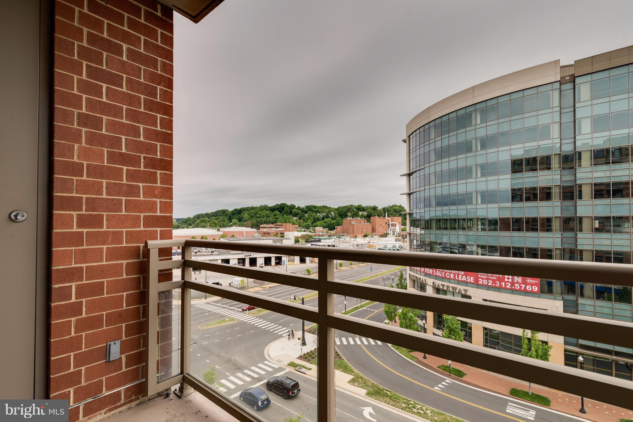 ECLIPSE ON CENTER PARK - Residential Lease