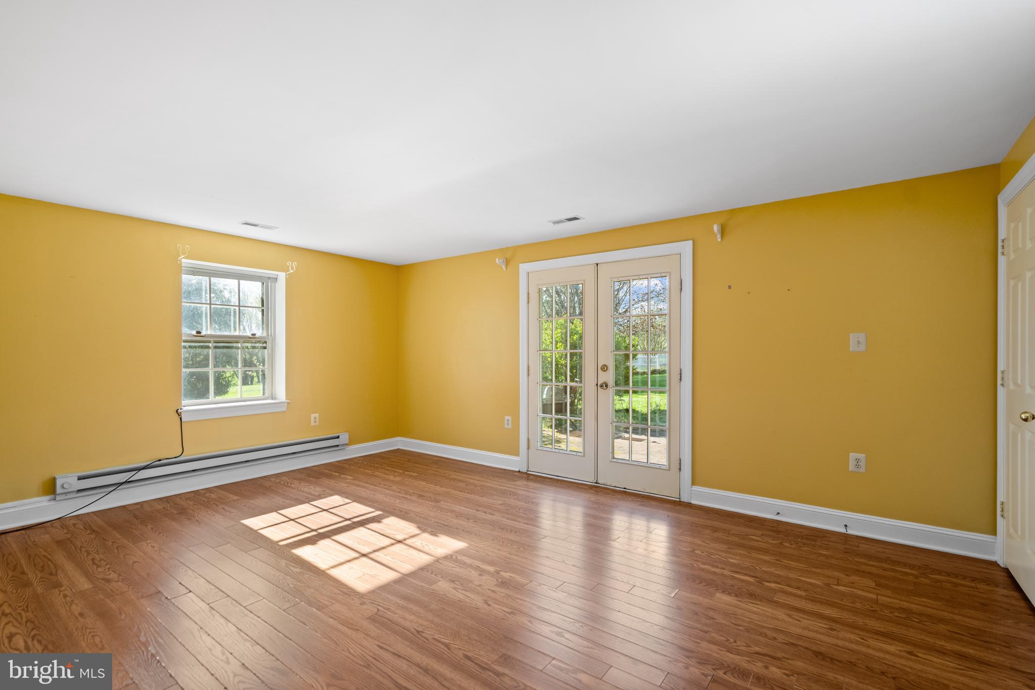 FARMINGTON ON THE GREEN - Residential