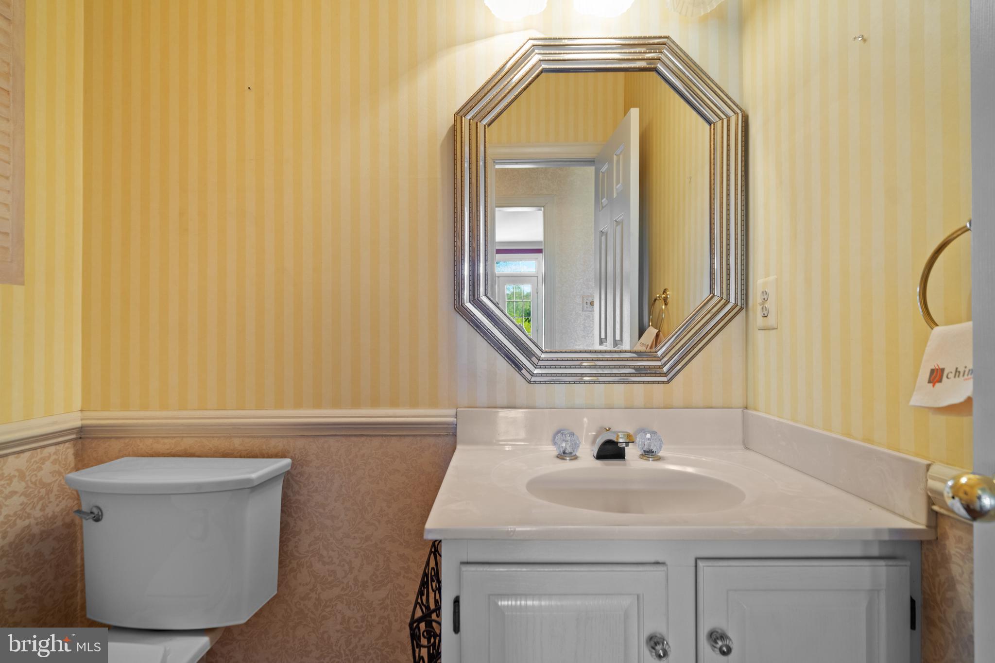 FARMINGTON ON THE GREEN - Residential