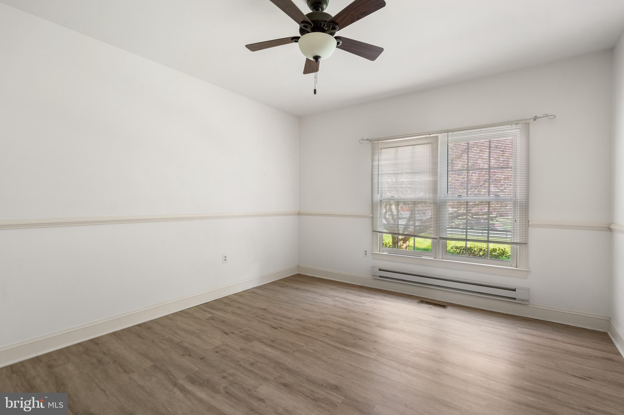 FARMINGTON ON THE GREEN - Residential