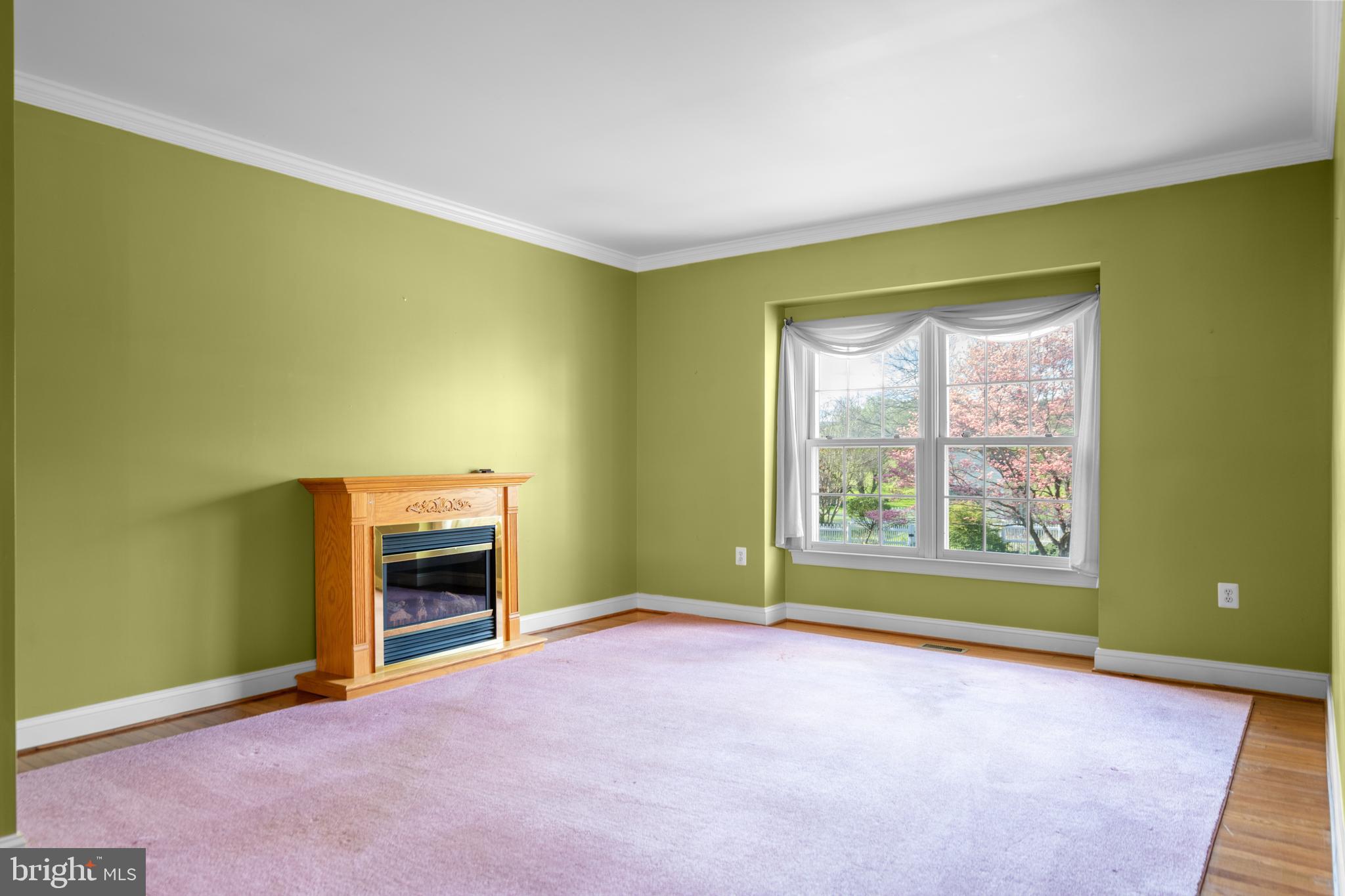 FARMINGTON ON THE GREEN - Residential