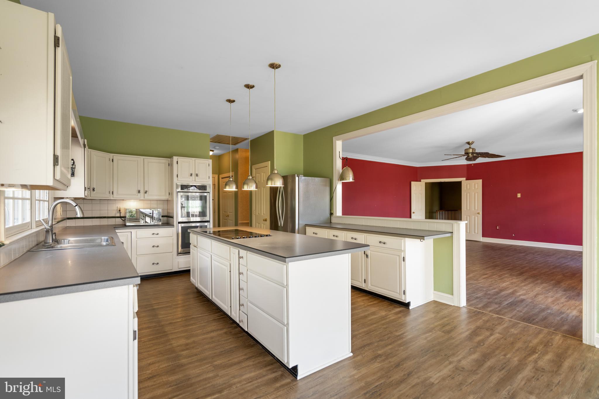 FARMINGTON ON THE GREEN - Residential