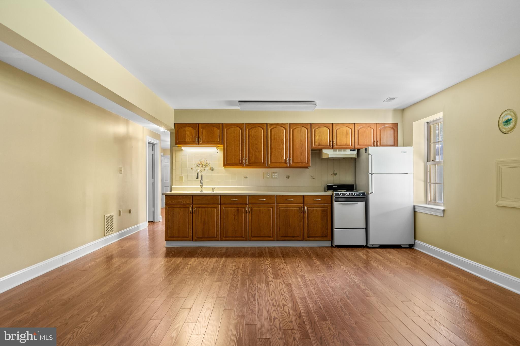 FARMINGTON ON THE GREEN - Residential