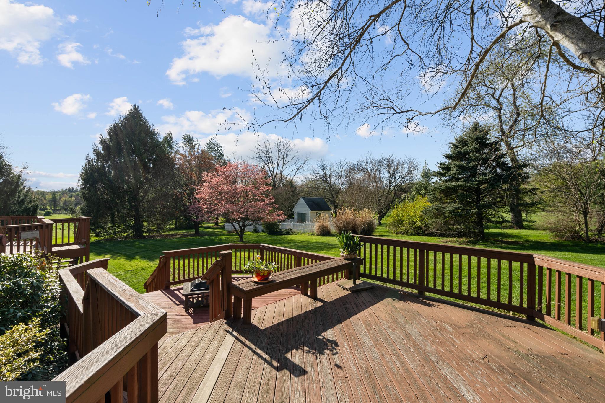 FARMINGTON ON THE GREEN - Residential
