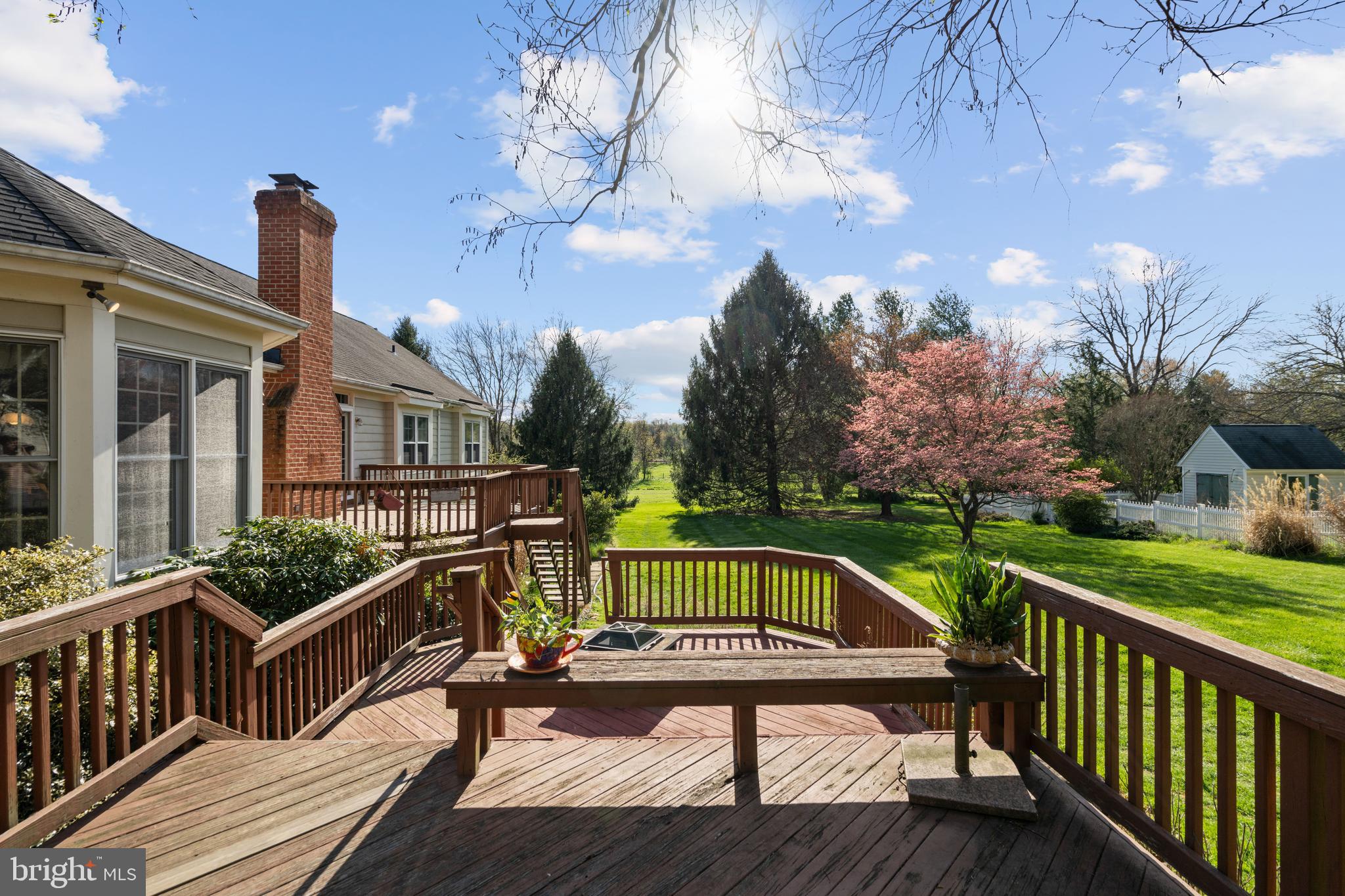 FARMINGTON ON THE GREEN - Residential