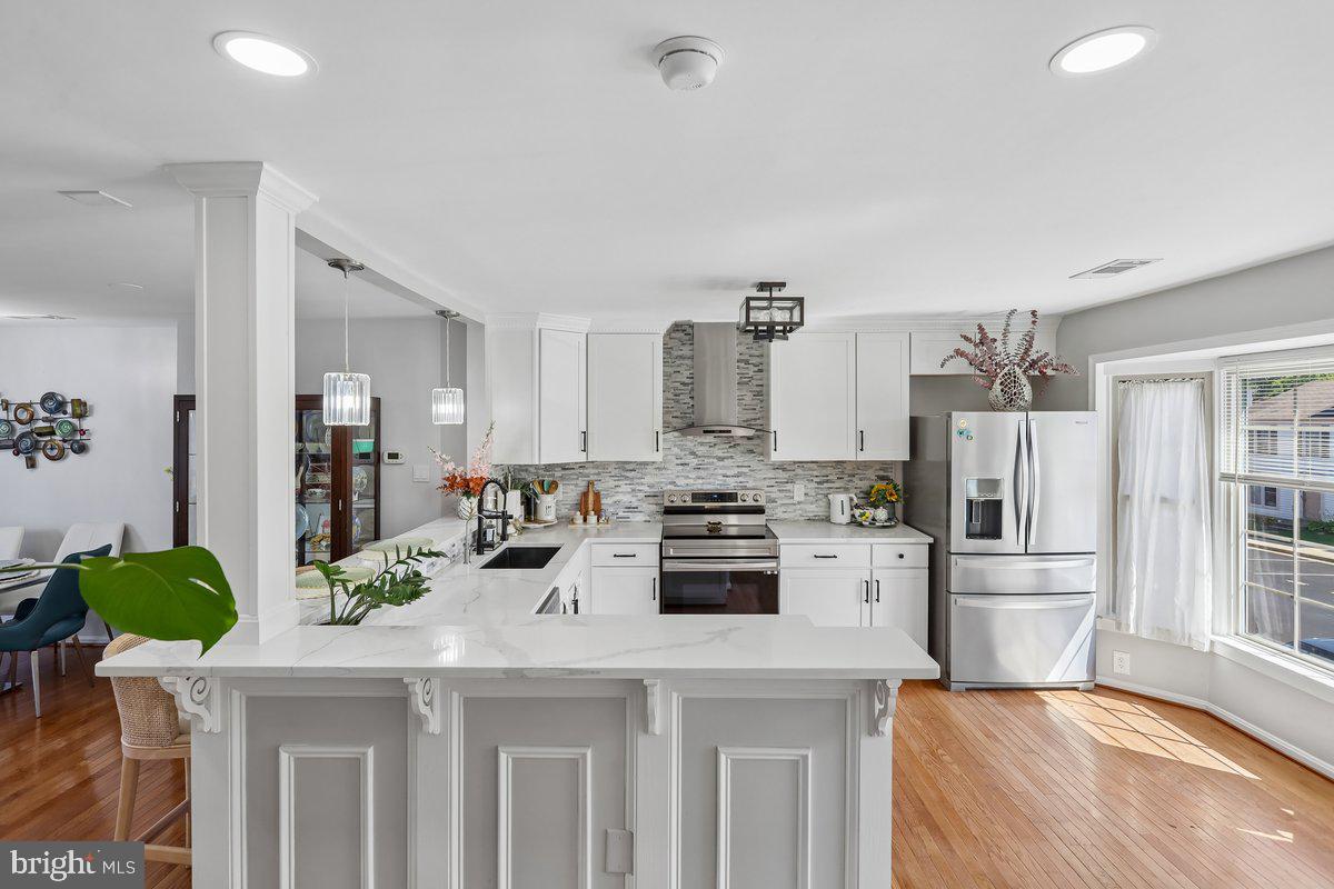 7424 EMERALD DRIVE