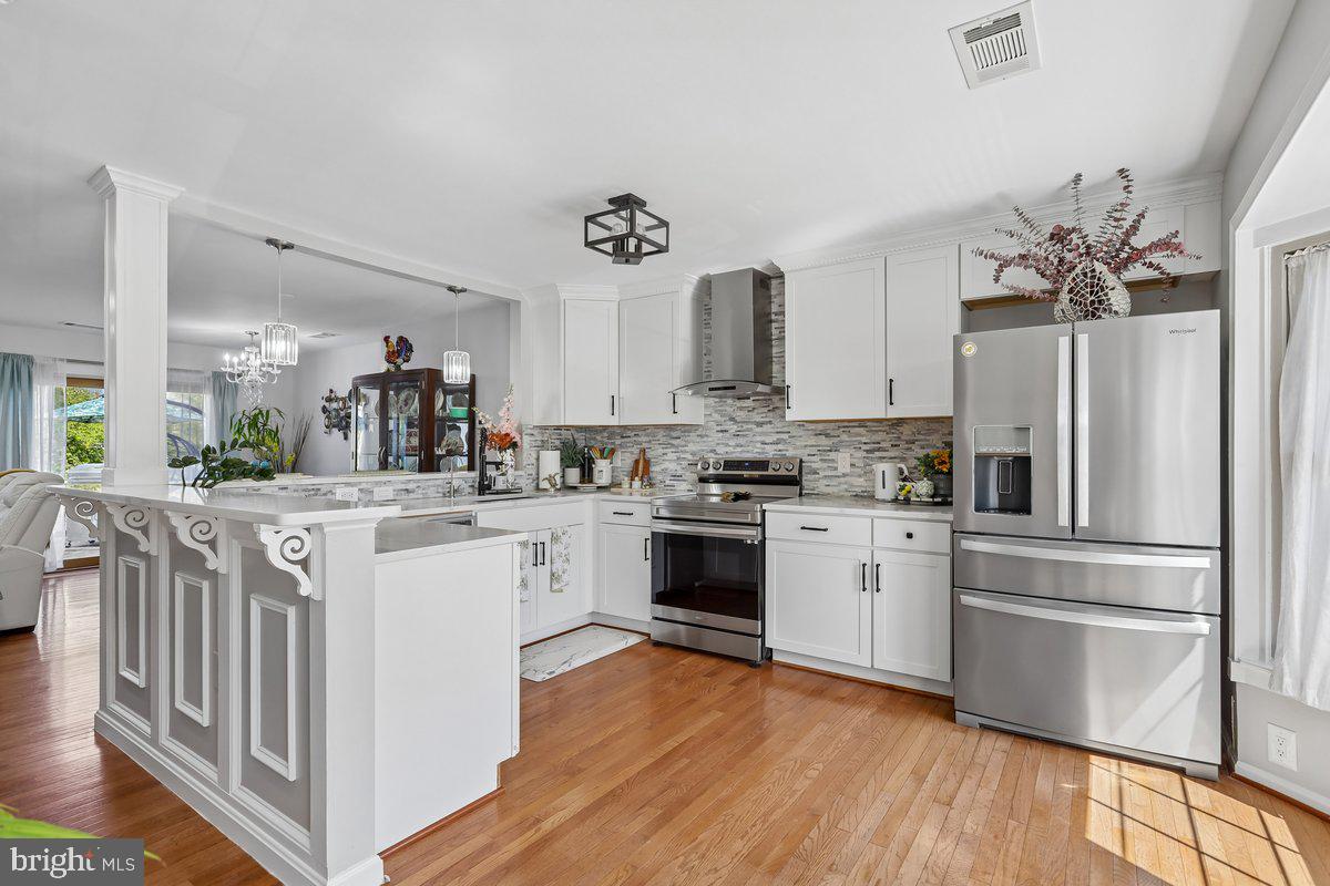 7424 EMERALD DRIVE