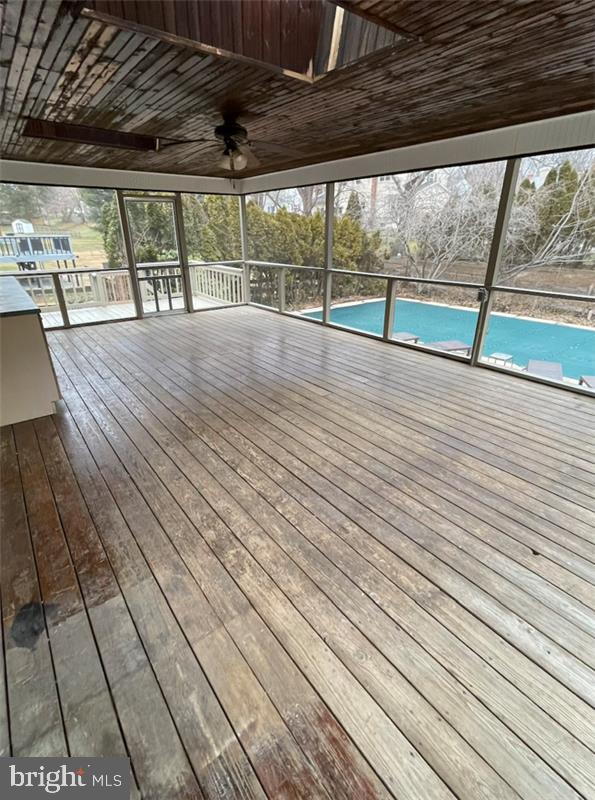 LINDEN HILL VILLAG - Residential