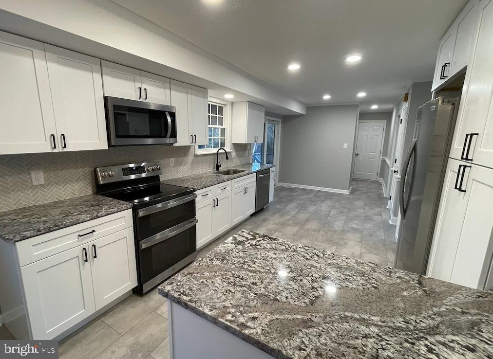 LINDEN HILL VILLAG - Residential