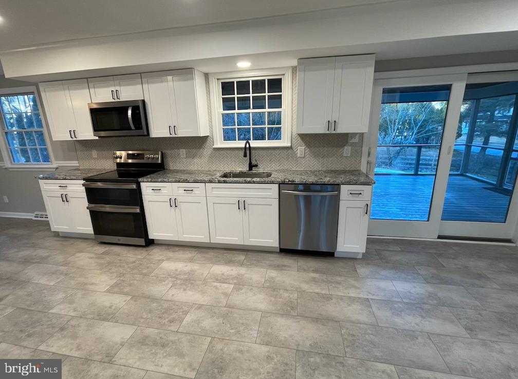 LINDEN HILL VILLAG - Residential