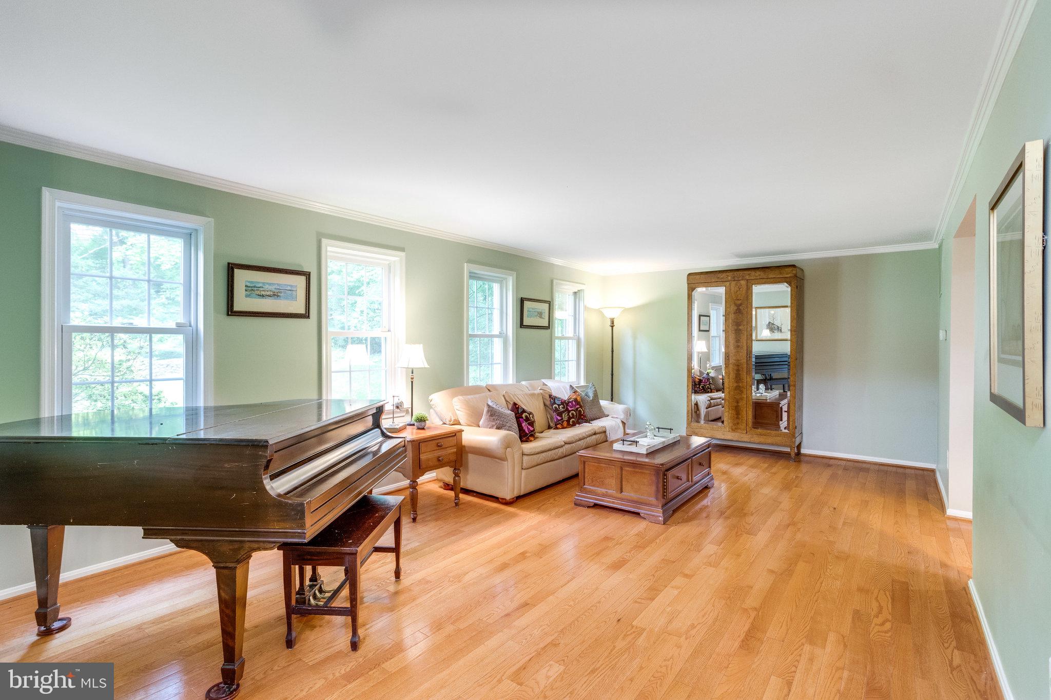 WOLF TRAP WOODS - Residential