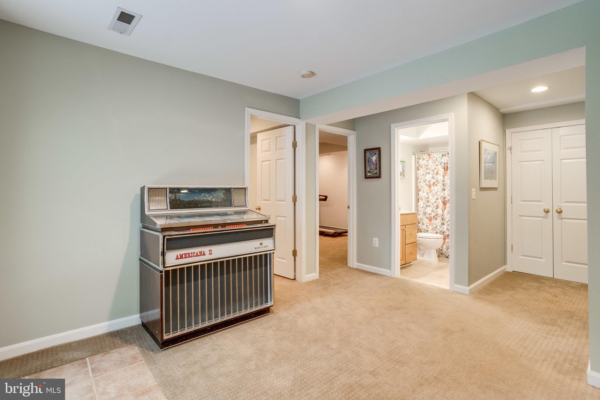 WOLF TRAP WOODS - Residential