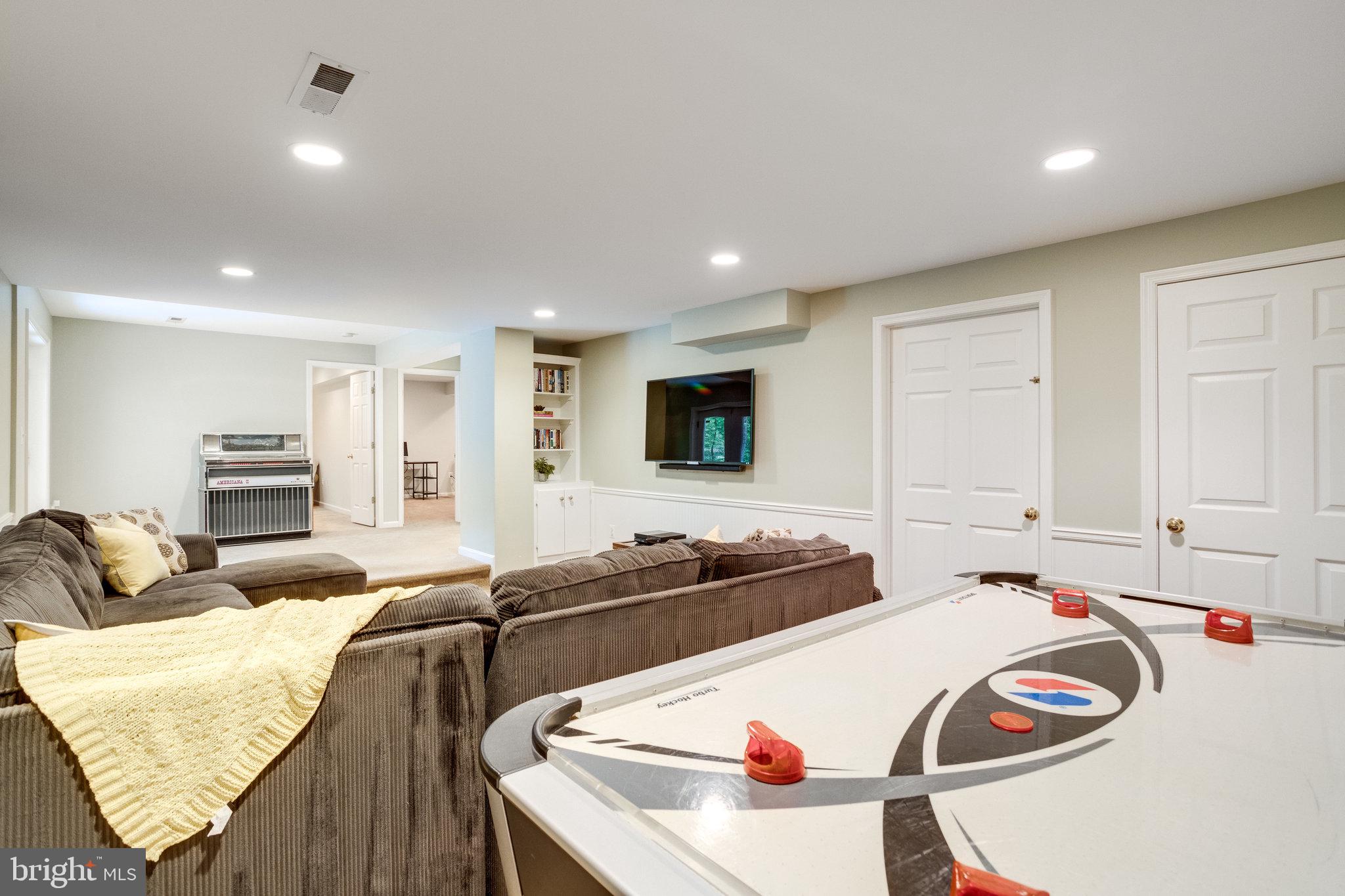 WOLF TRAP WOODS - Residential