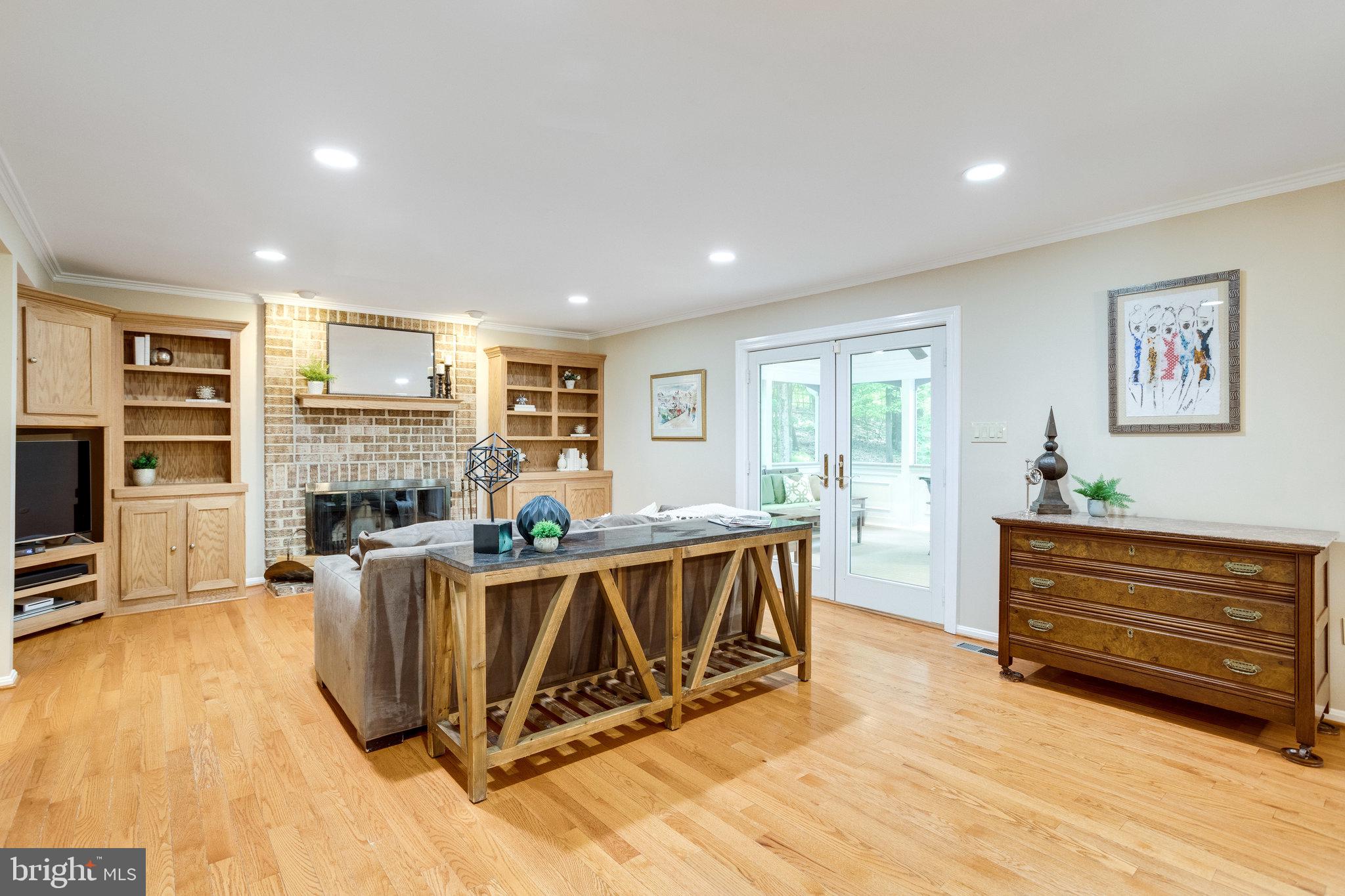 WOLF TRAP WOODS - Residential