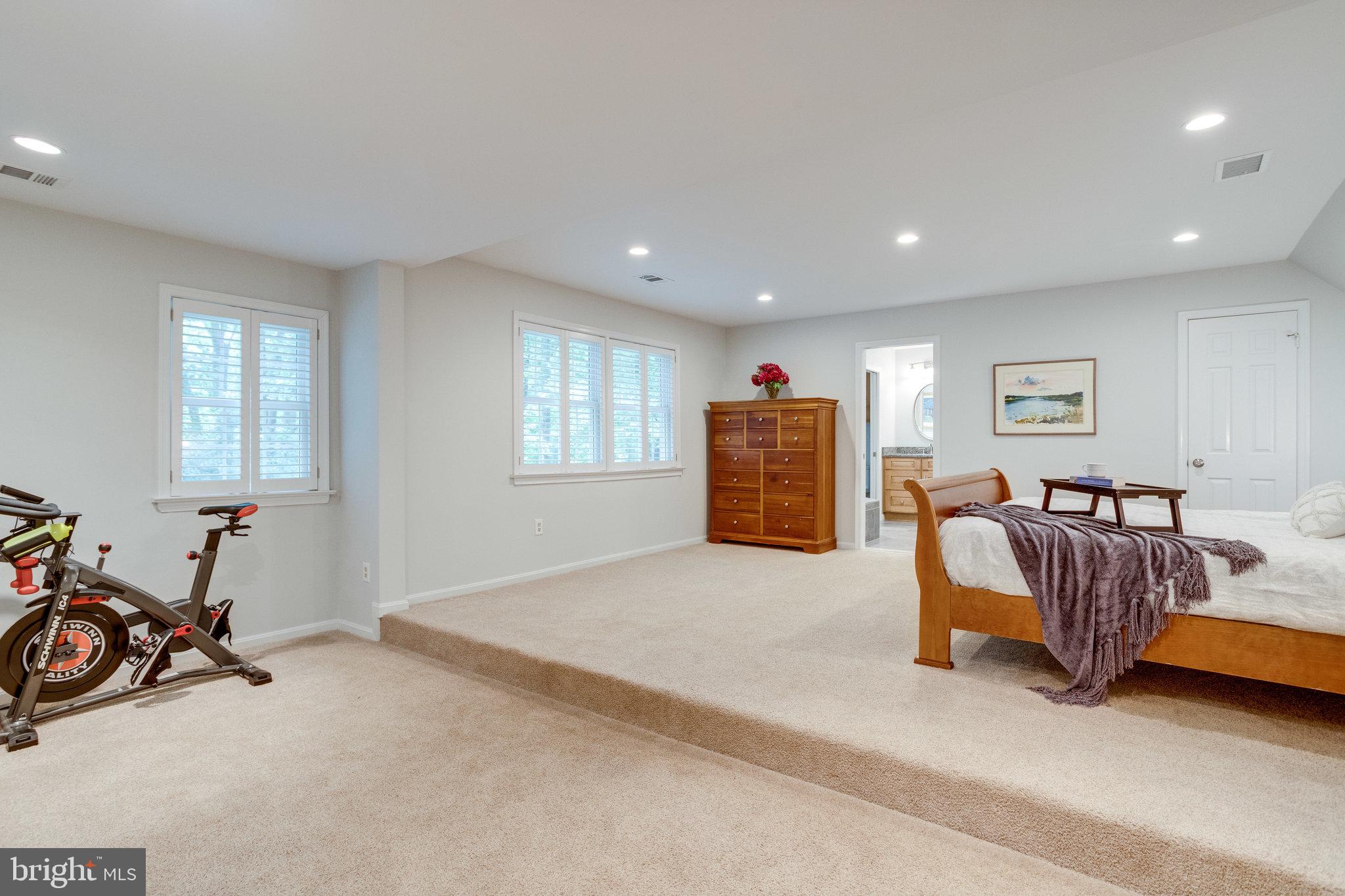 WOLF TRAP WOODS - Residential