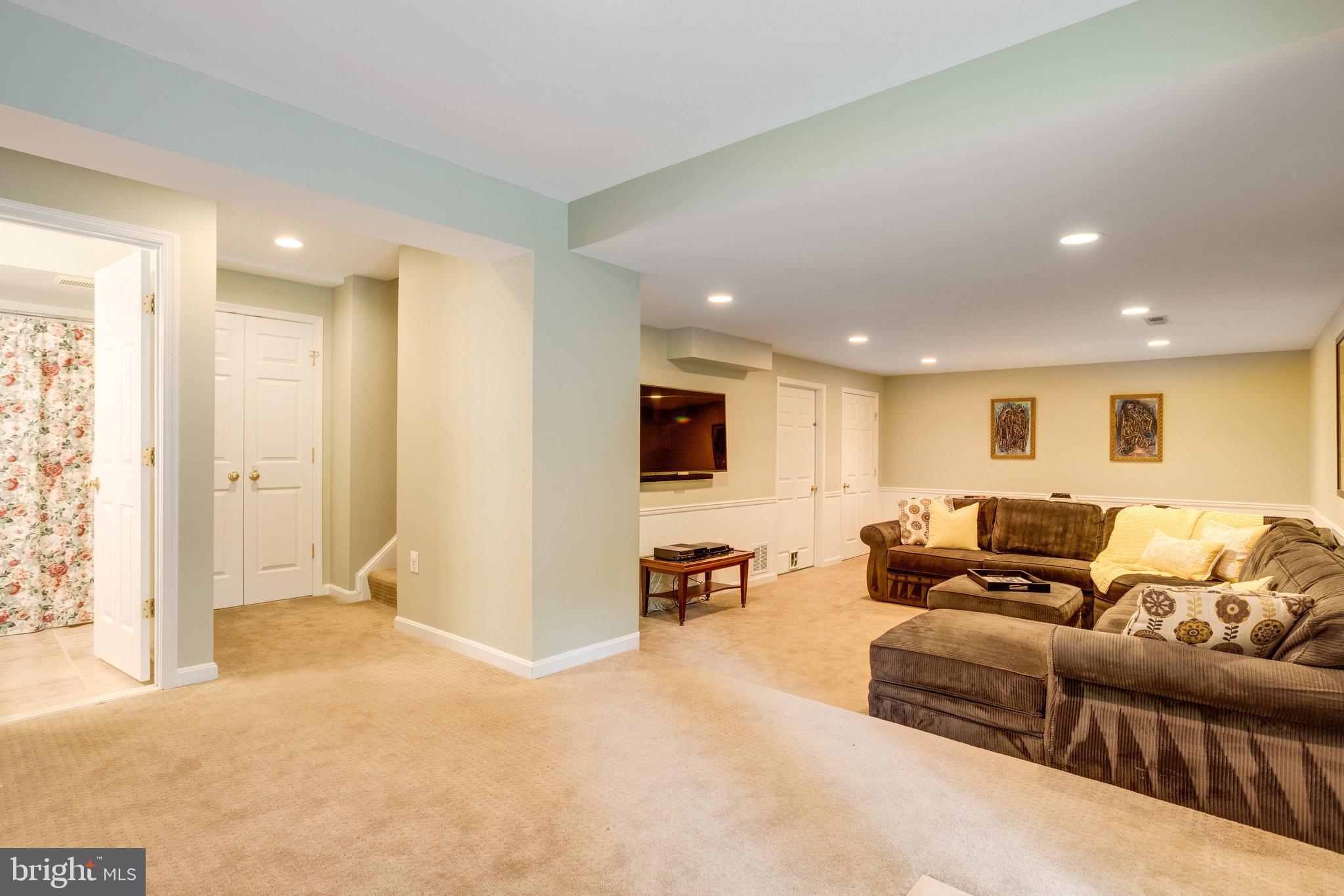 WOLF TRAP WOODS - Residential