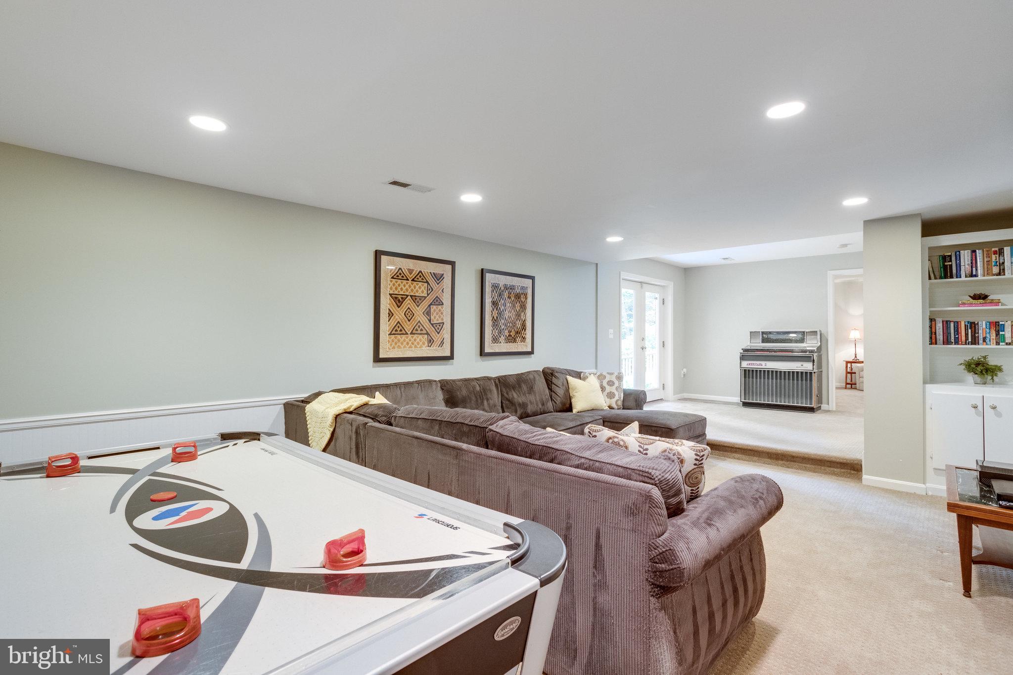 WOLF TRAP WOODS - Residential