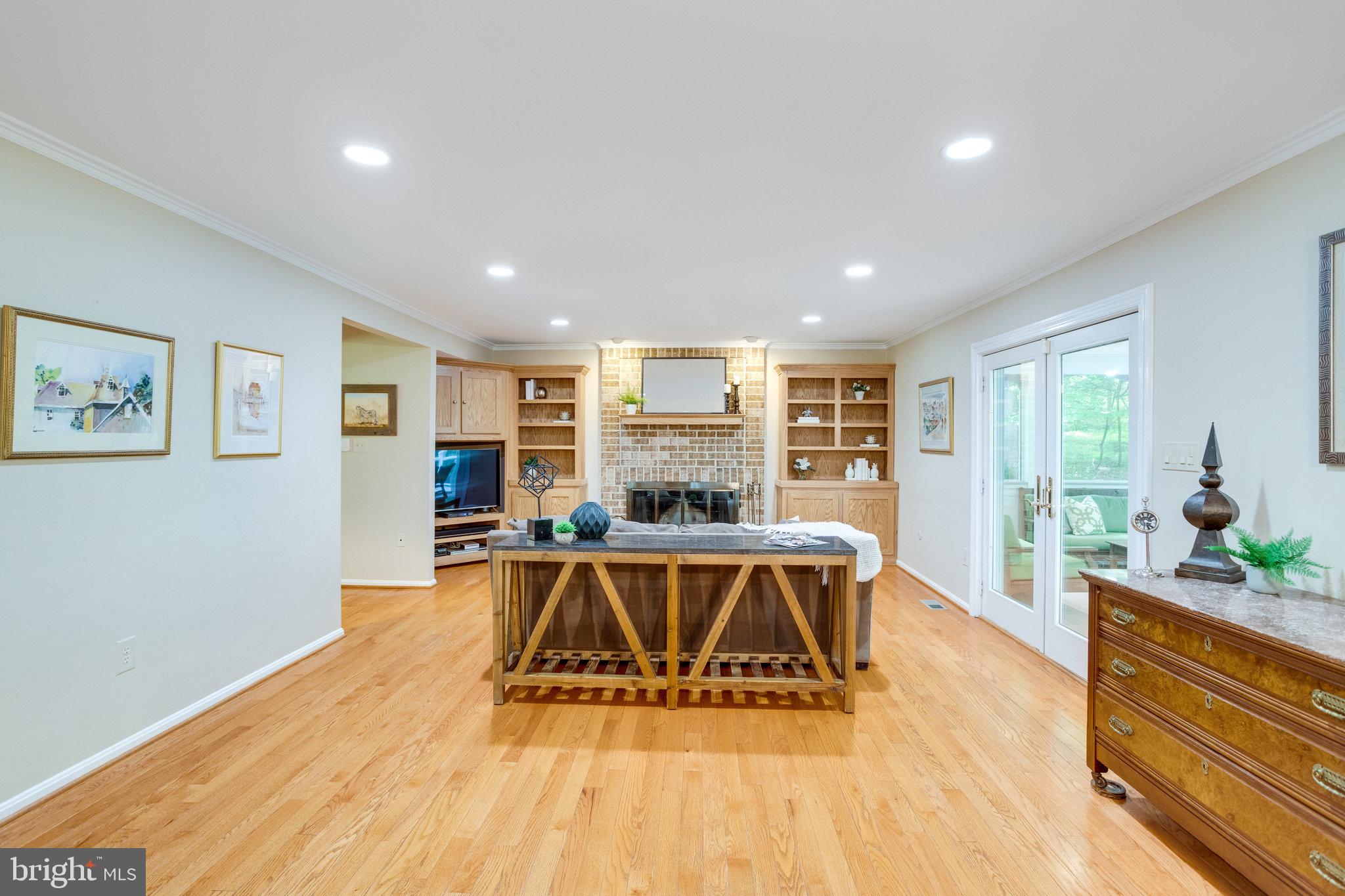 WOLF TRAP WOODS - Residential