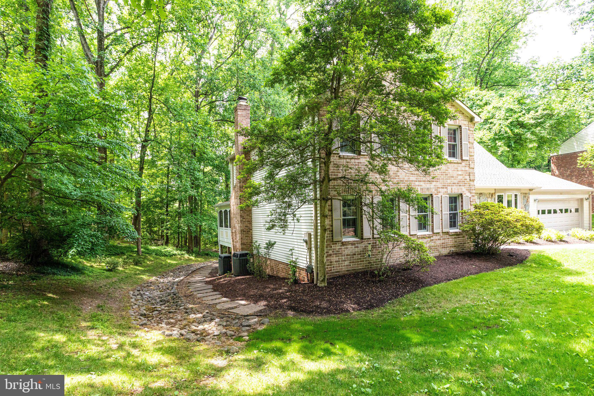 WOLF TRAP WOODS - Residential