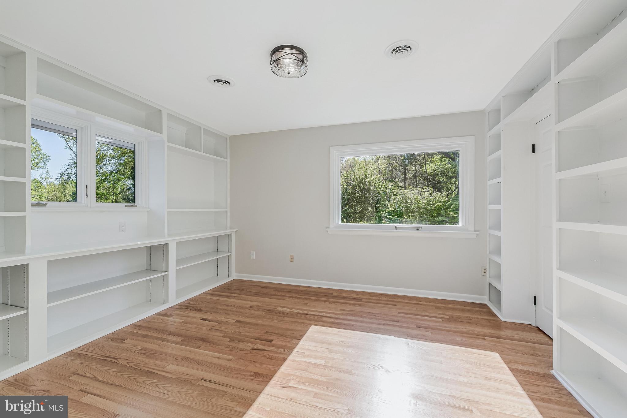MARSHALL, VA - Residential