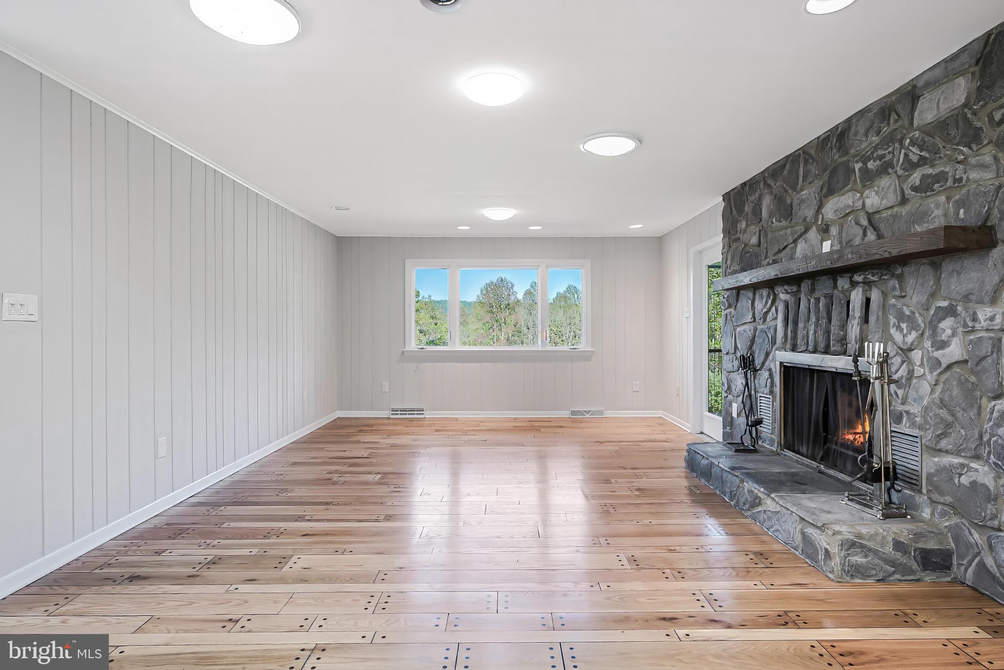MARSHALL, VA - Residential