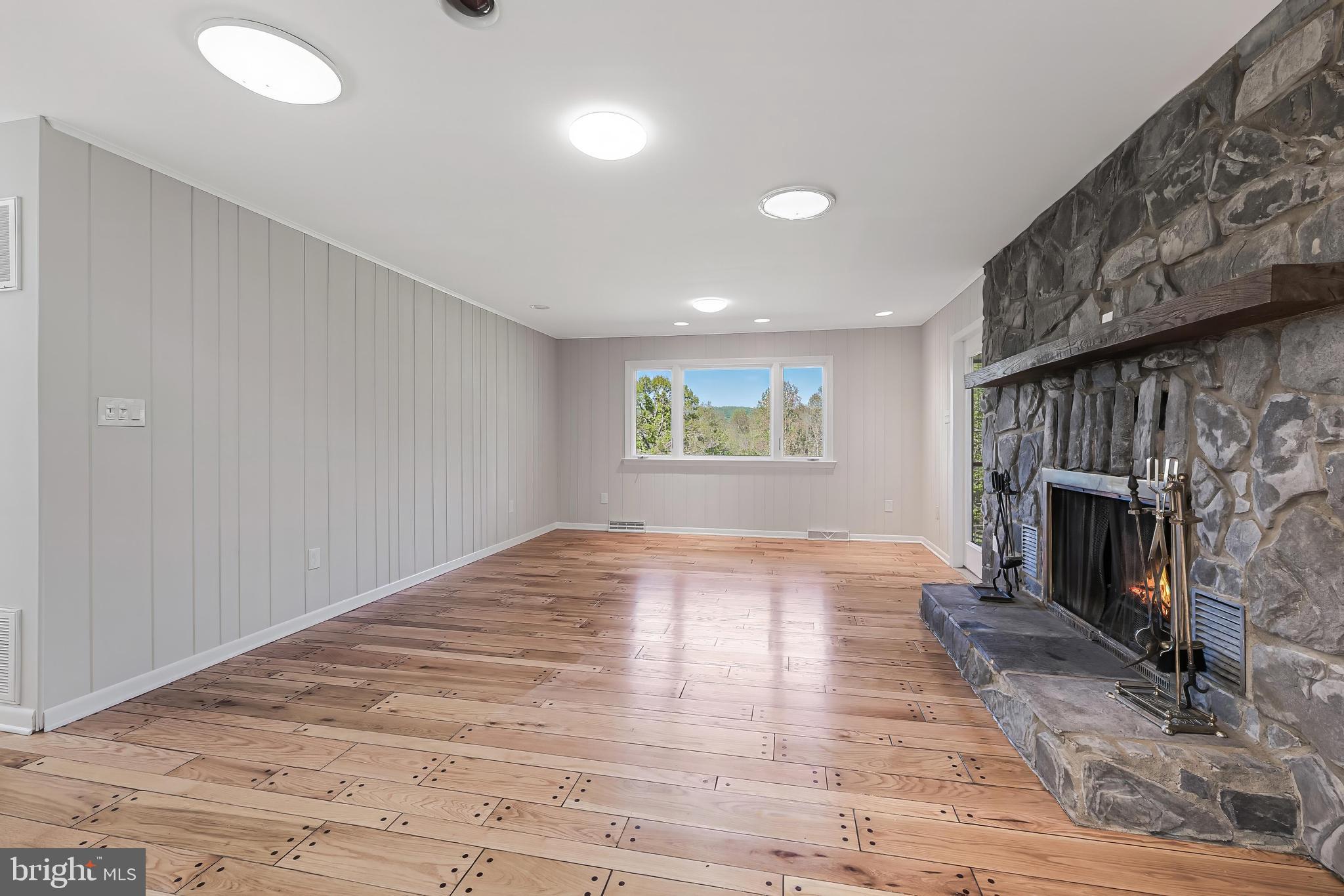 MARSHALL, VA - Residential