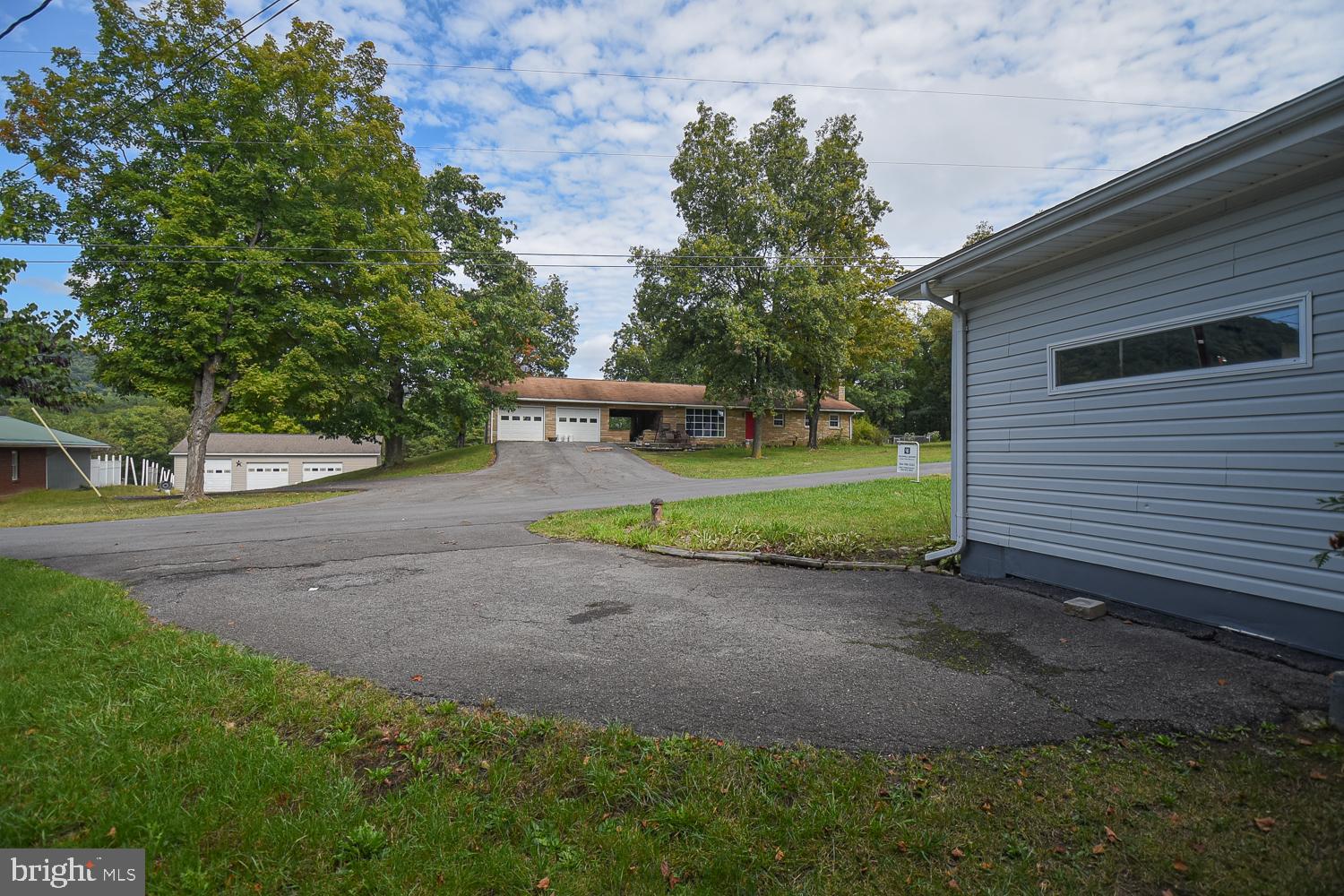 WINDY HILL - Residential