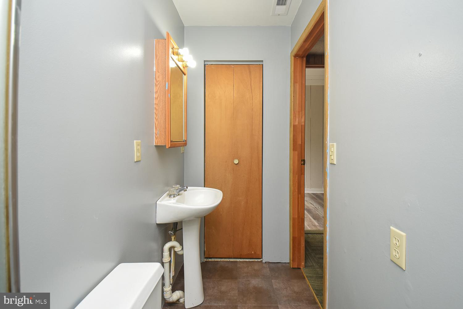 WINDY HILL - Residential