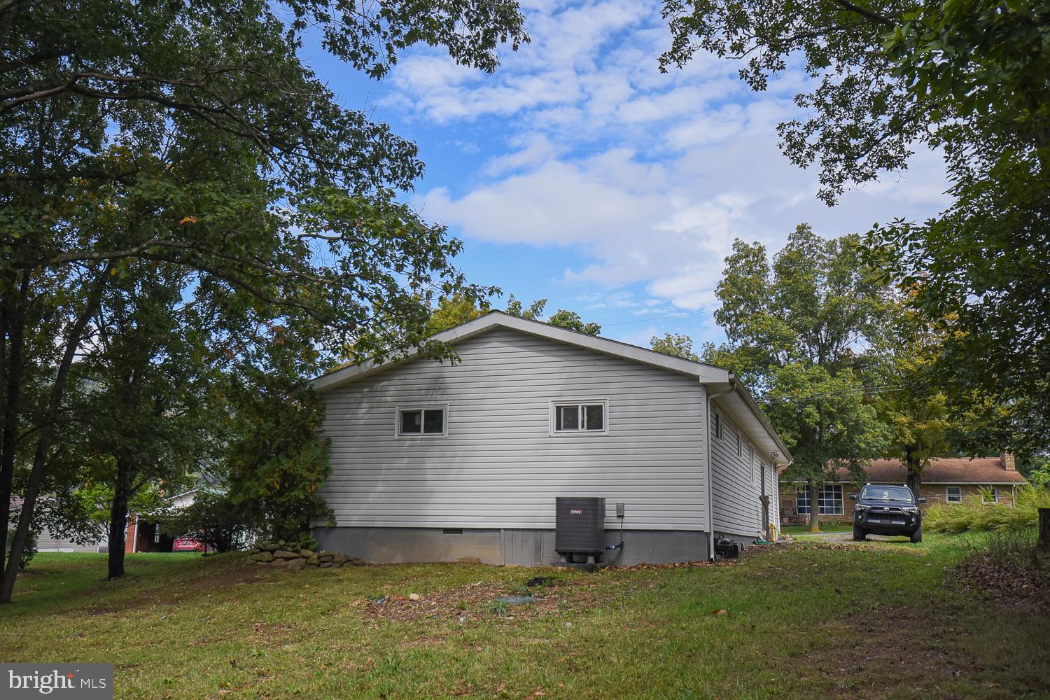 WINDY HILL - Residential