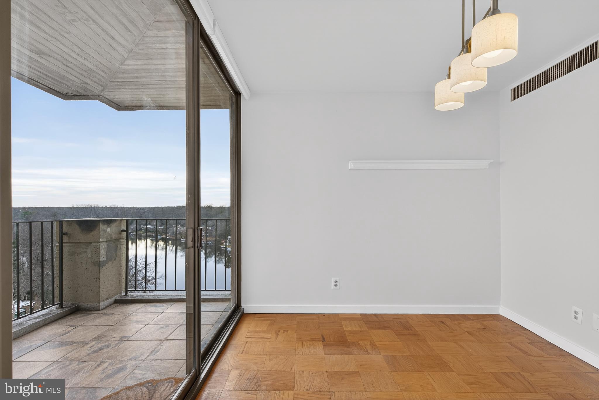 LAKE ANNE OF RESTON - Residential