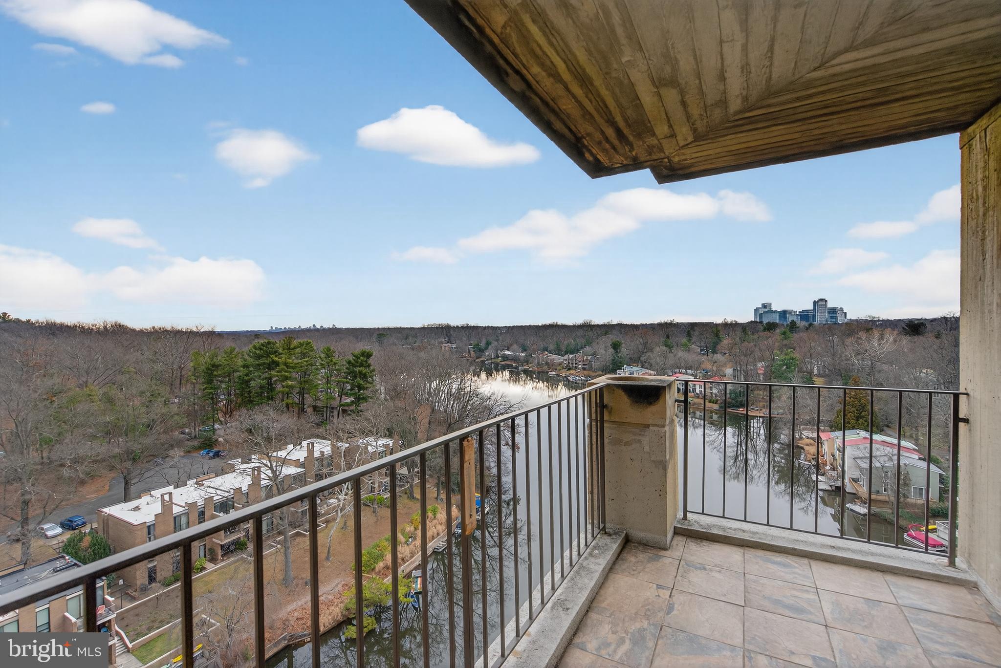 LAKE ANNE OF RESTON - Residential