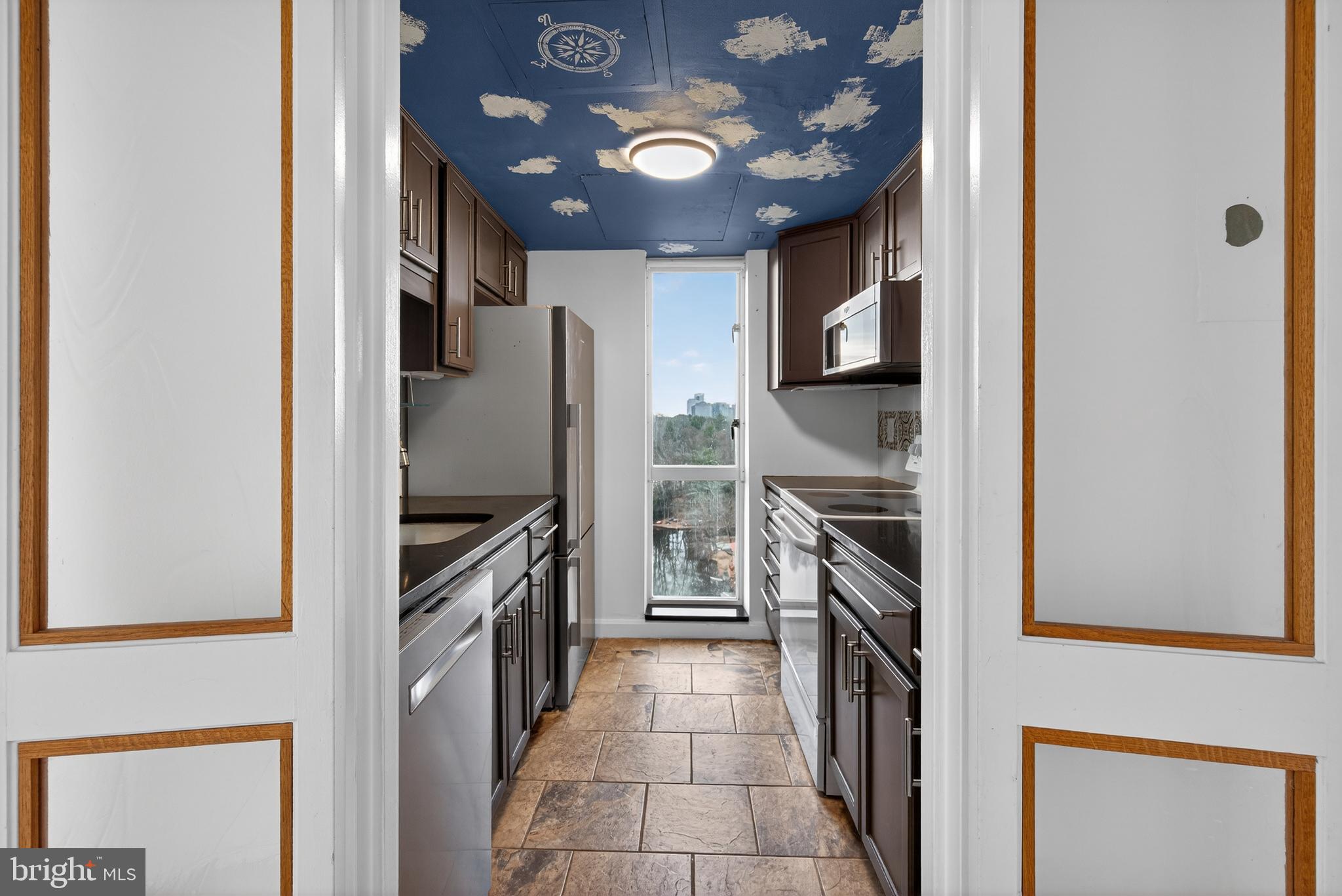 LAKE ANNE OF RESTON - Residential