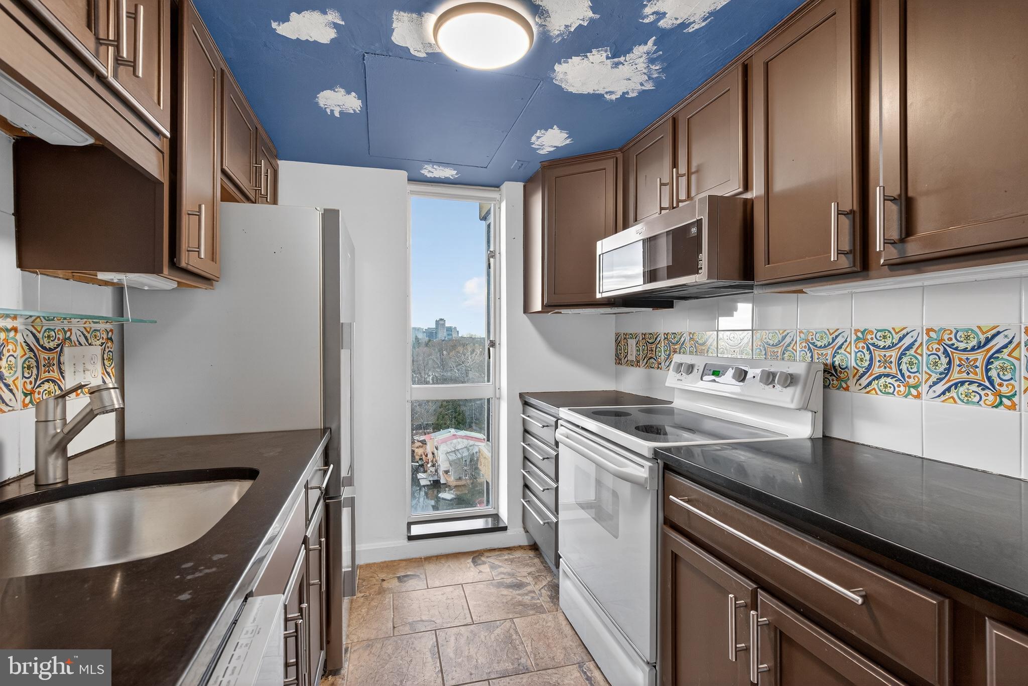 LAKE ANNE OF RESTON - Residential