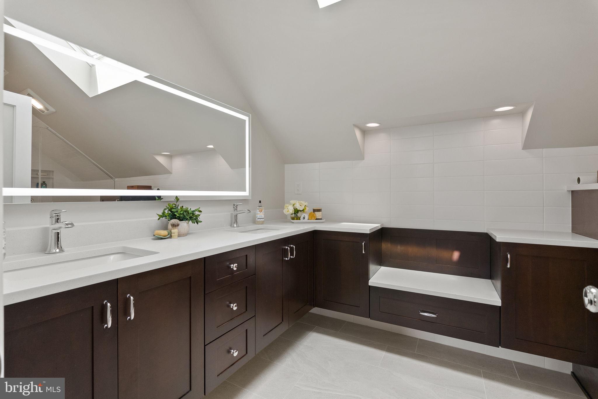 MOUNT VERNON PARK - Residential