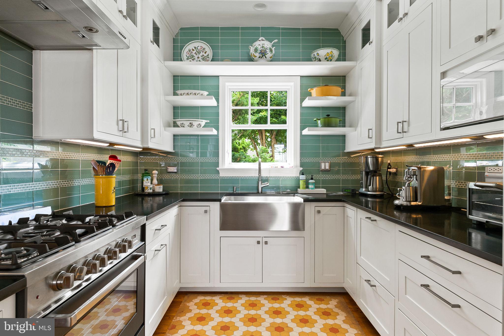 MOUNT VERNON PARK - Residential