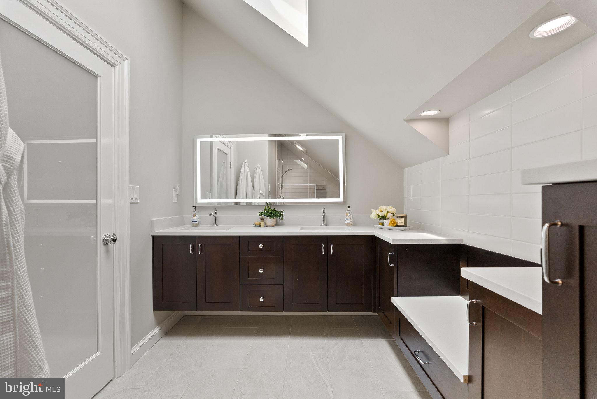 MOUNT VERNON PARK - Residential