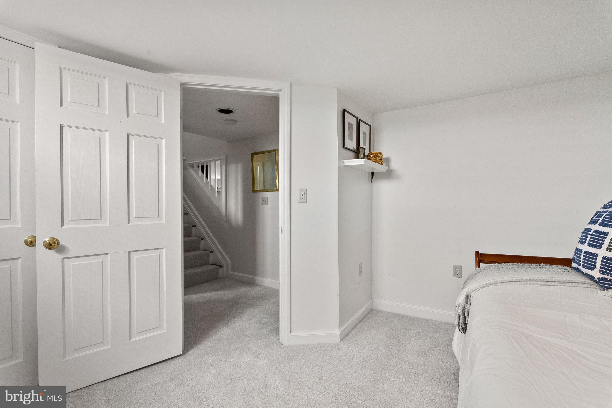 MOUNT VERNON PARK - Residential