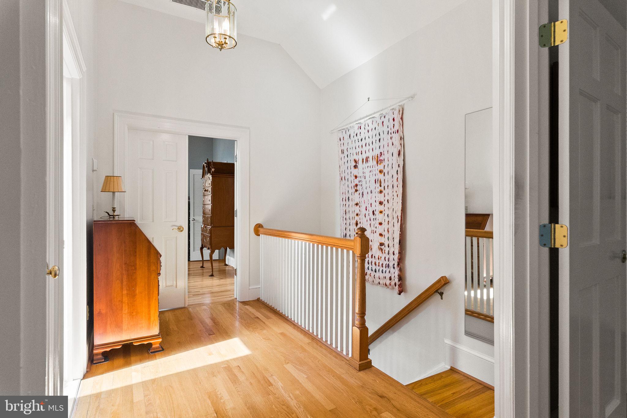 MOUNT VERNON PARK - Residential