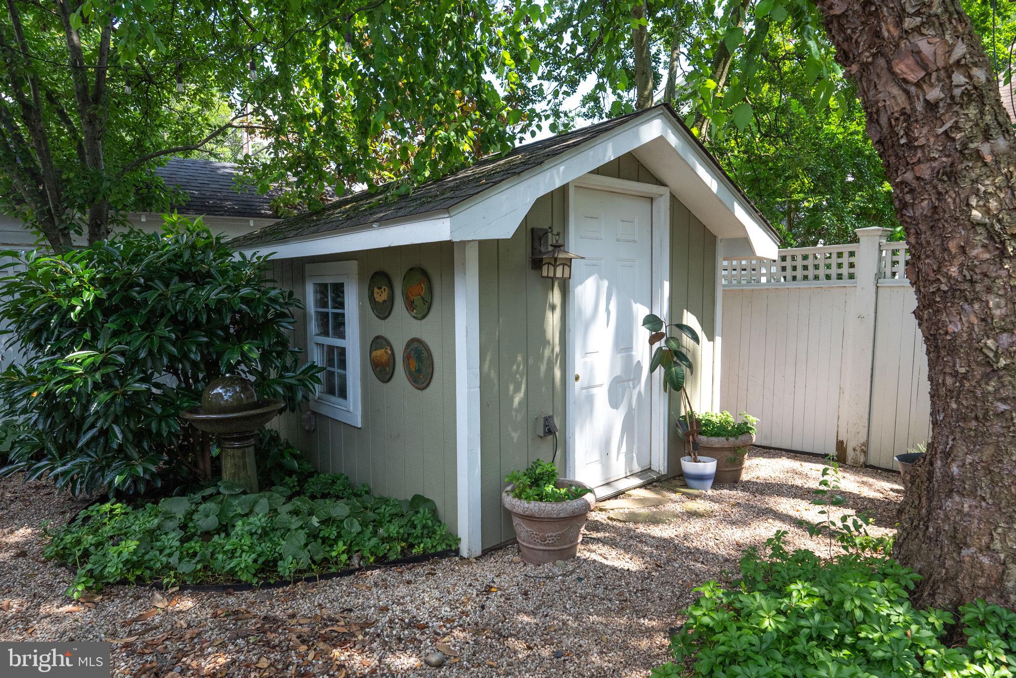 MOUNT VERNON PARK - Residential