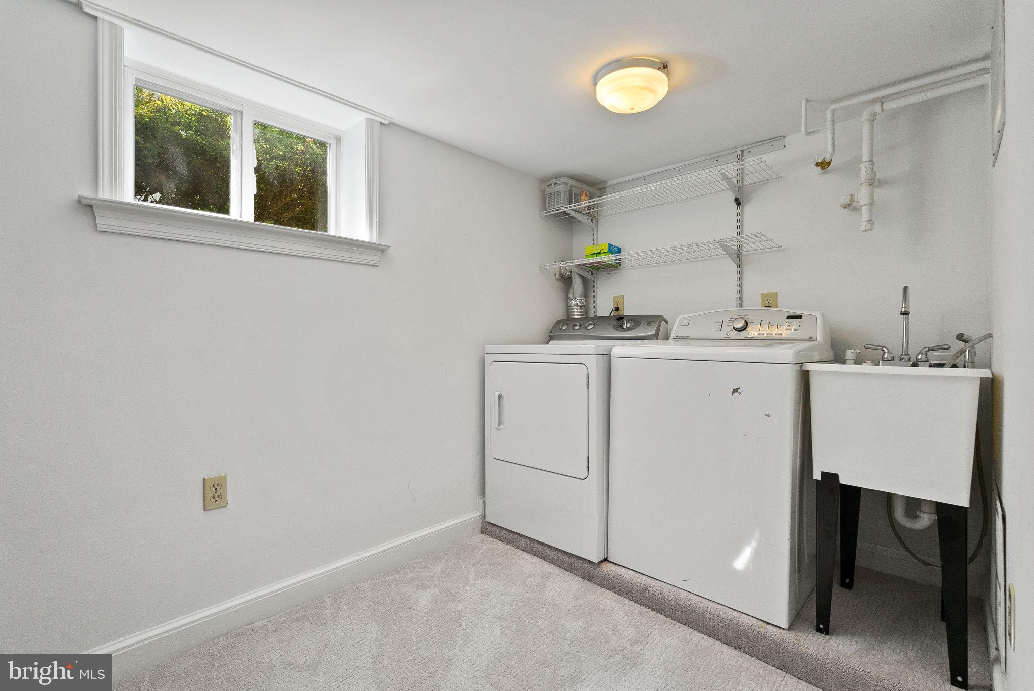 MOUNT VERNON PARK - Residential