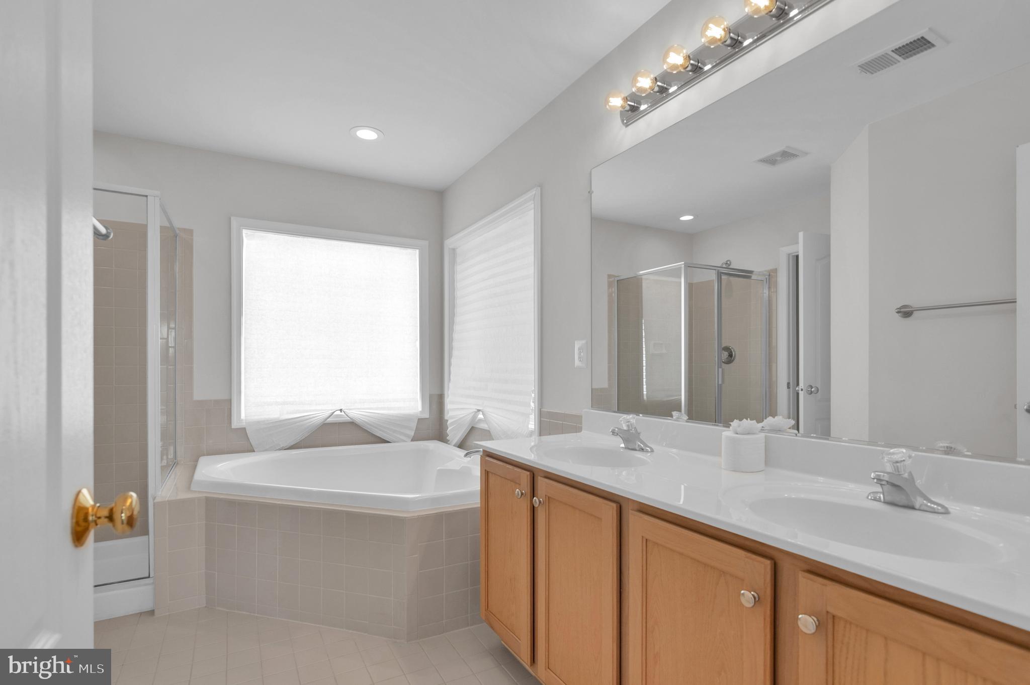 SPYGLASS HILL - Residential