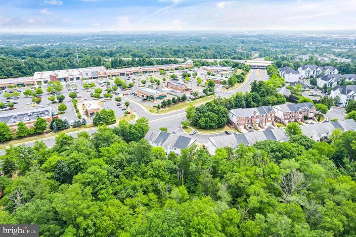 BROADLANDS - Residential Lease