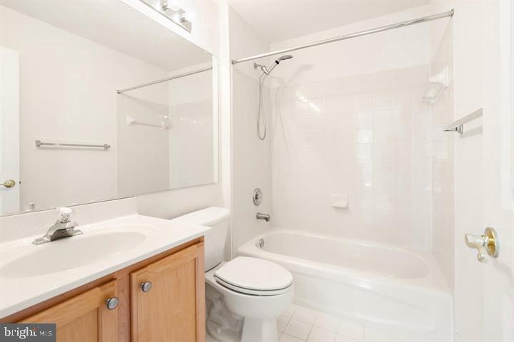 BROADLANDS - Residential Lease